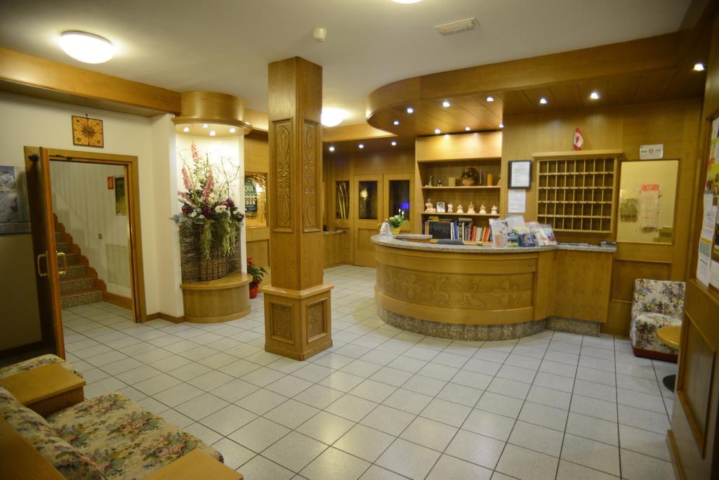Hotel Canada Андало Экстерьер фото